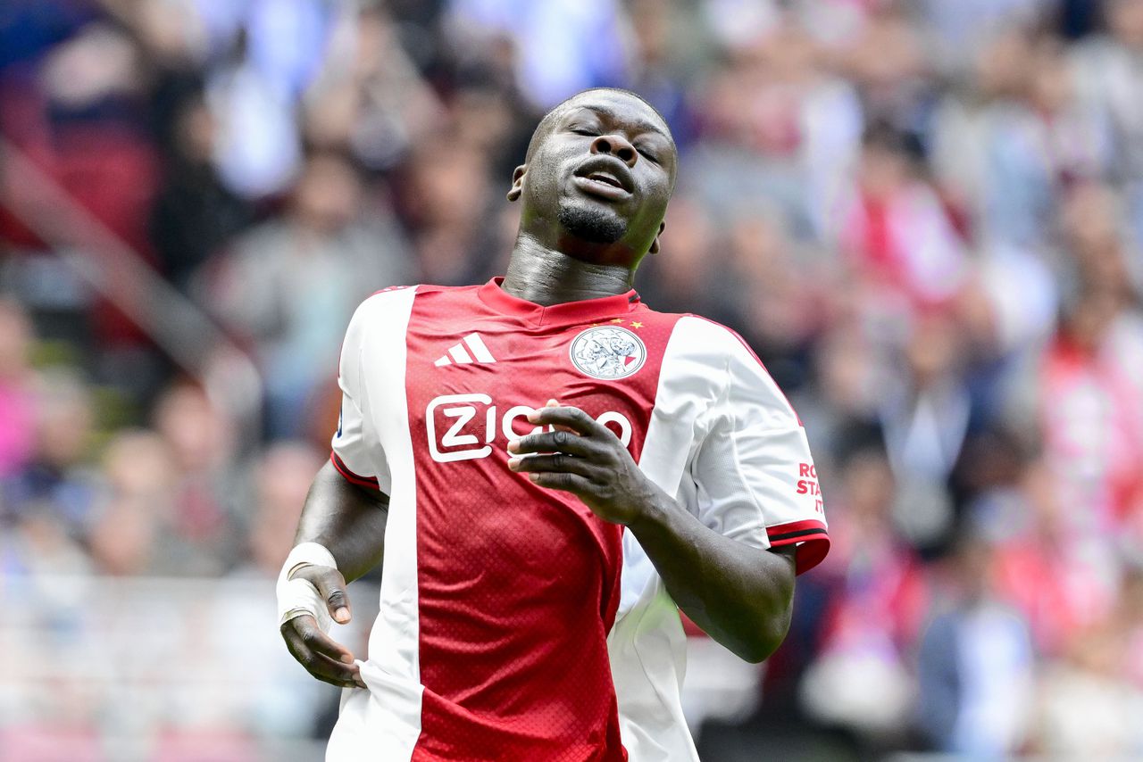 150,000 euros, or other: Ajax striker Brian Brobbey was extorted for months
