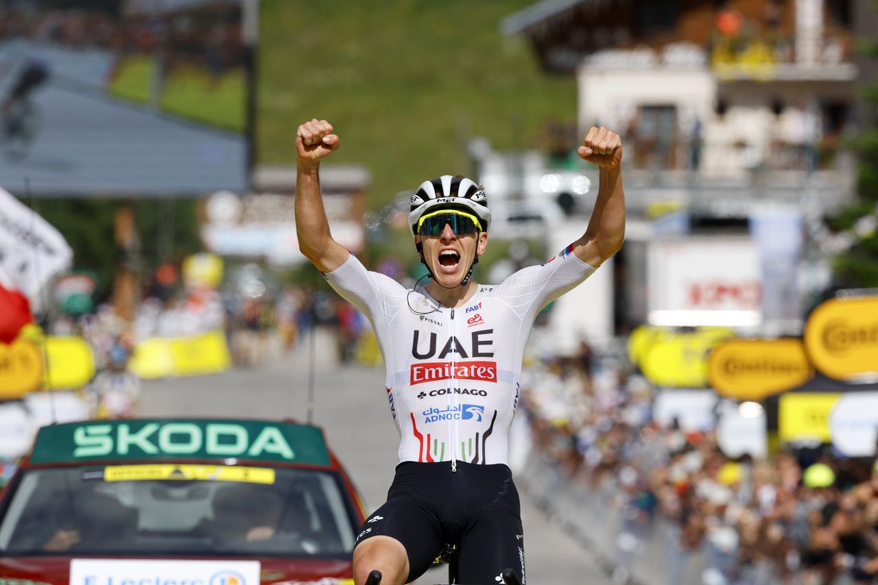 Oersterke Pogačar wint eerste bergetappe Tour de France en herovert geel 