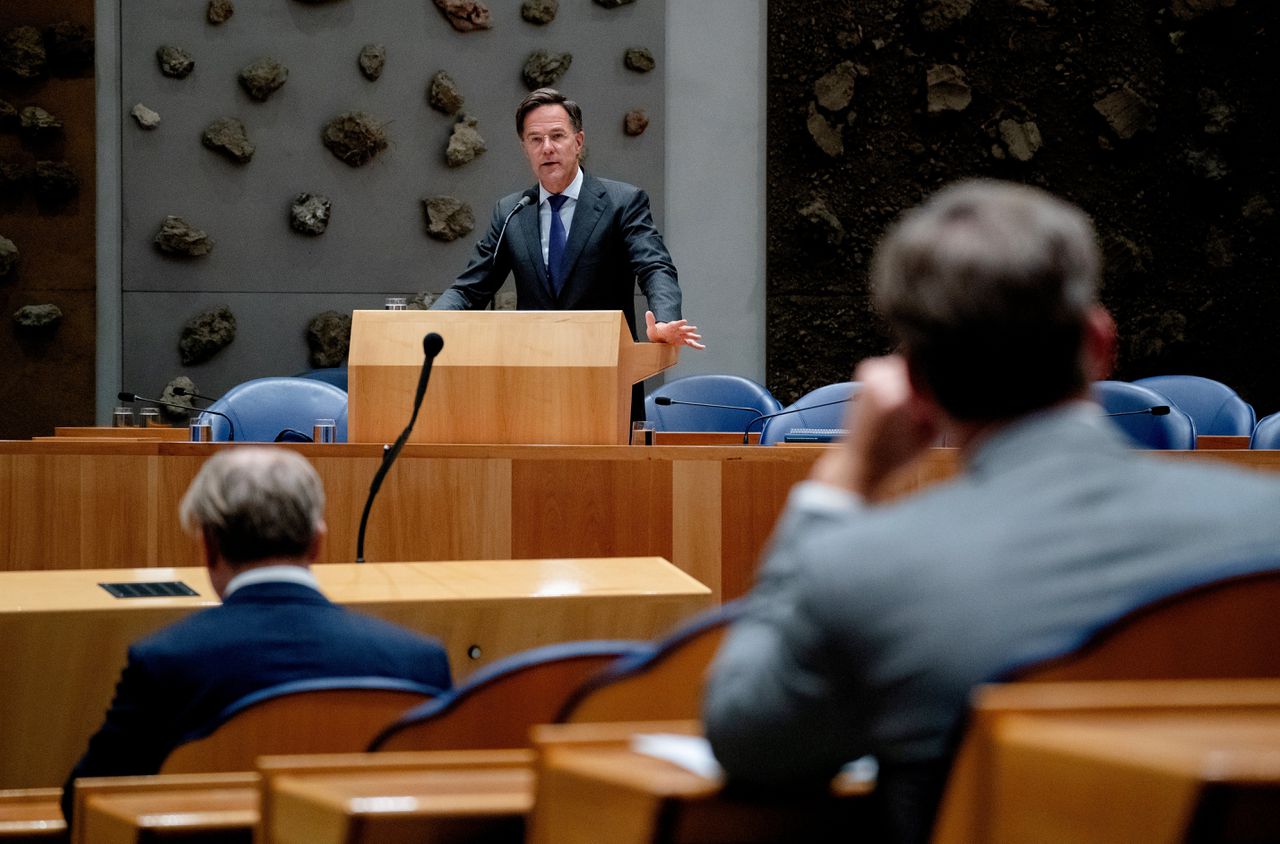 In Ruttes allerlaatste debat botst hij nog even hard met de nieuwe coalitie 