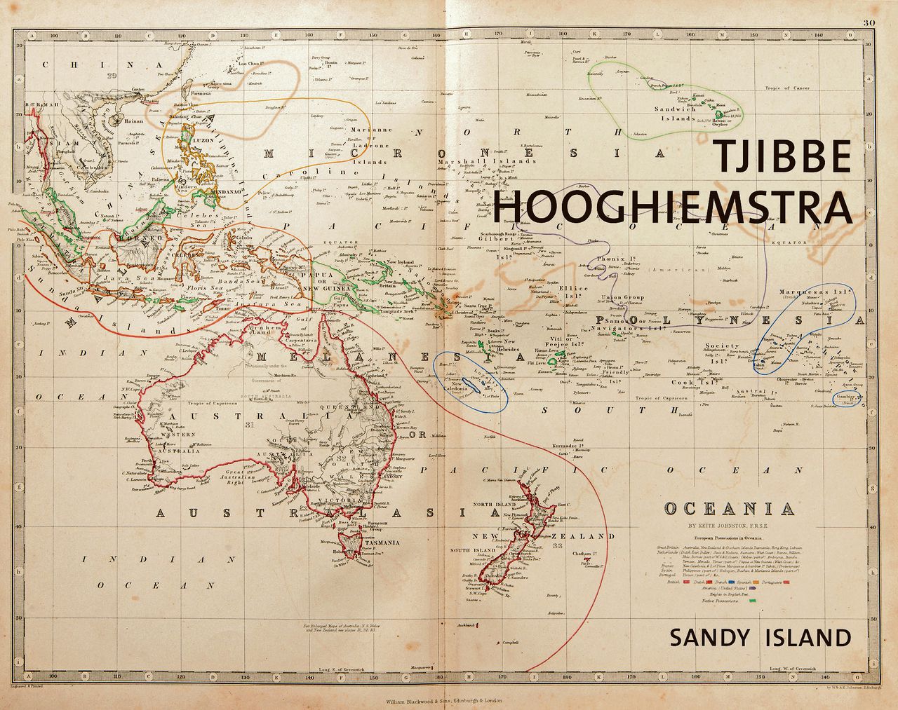 Sandy Island, ten oosten van Australië, bestond eeuwenlang op kaarten en nu opnieuw in het werk van Tjibbe Hooghiemstra.