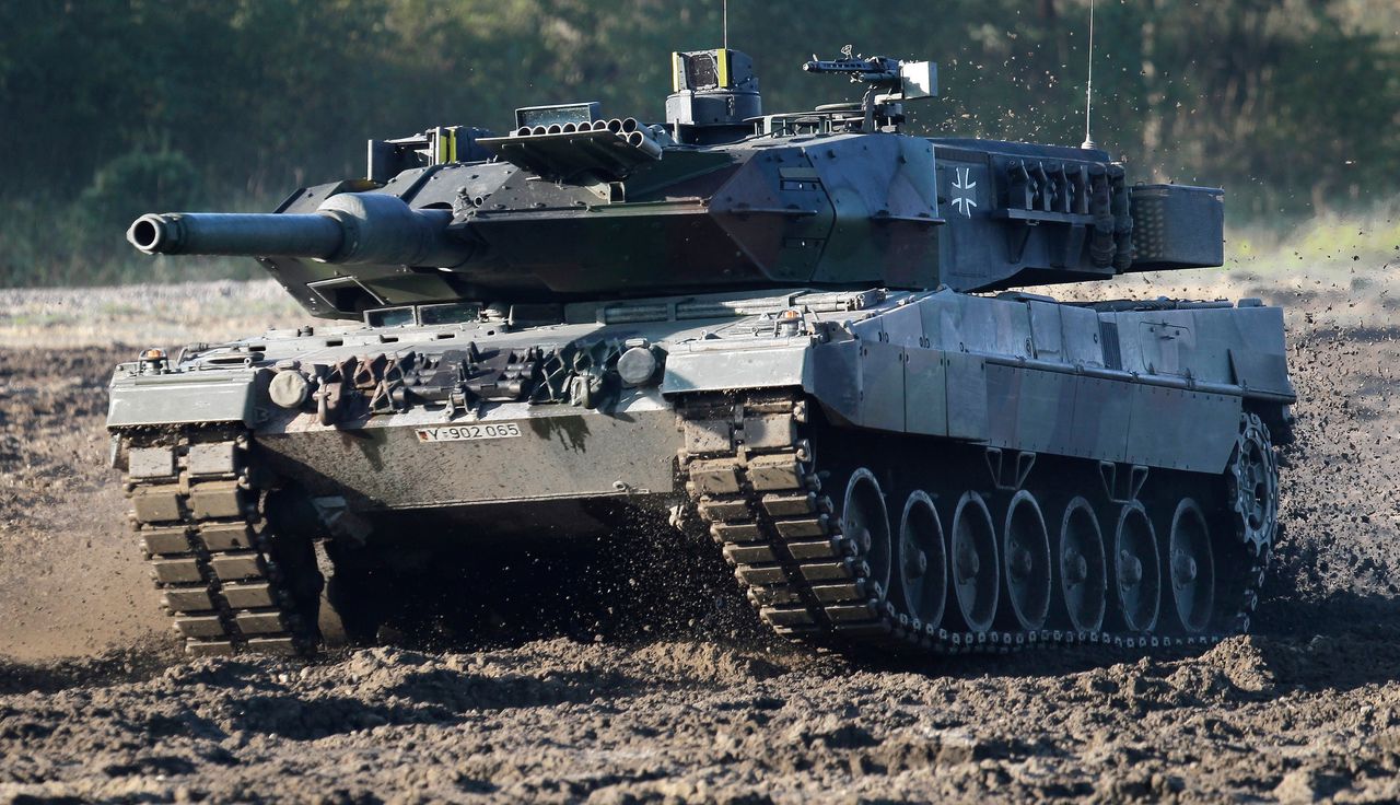 De Duitse Leopard 2-gevechtstank.
