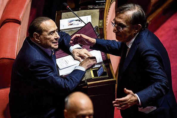 Zet Berlusconi met zijn briefje de Italiaanse formatie op het spel? 