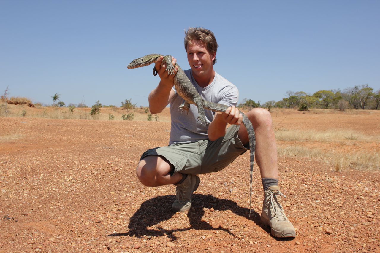 Stond Ik Daar In Het Donker Met Die Krokodil Nrc