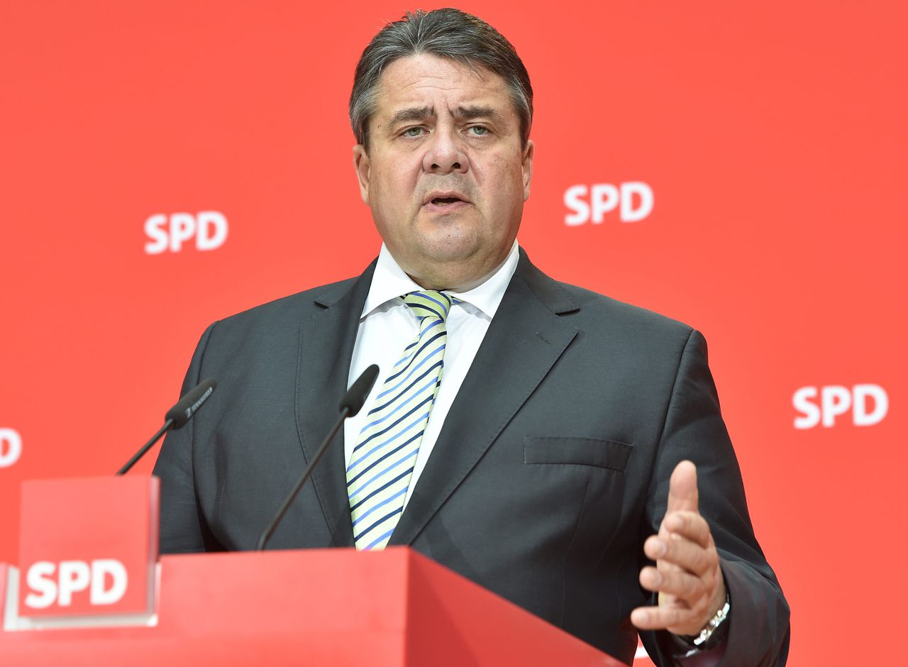 De Duitse vice-bondskanselier Sigmar Gabriel tevens minister van Economische Zaken en voorzitter van de SDP wil dat Saoedi-Arabië stopt met het financieren van extremistische groeperingen.