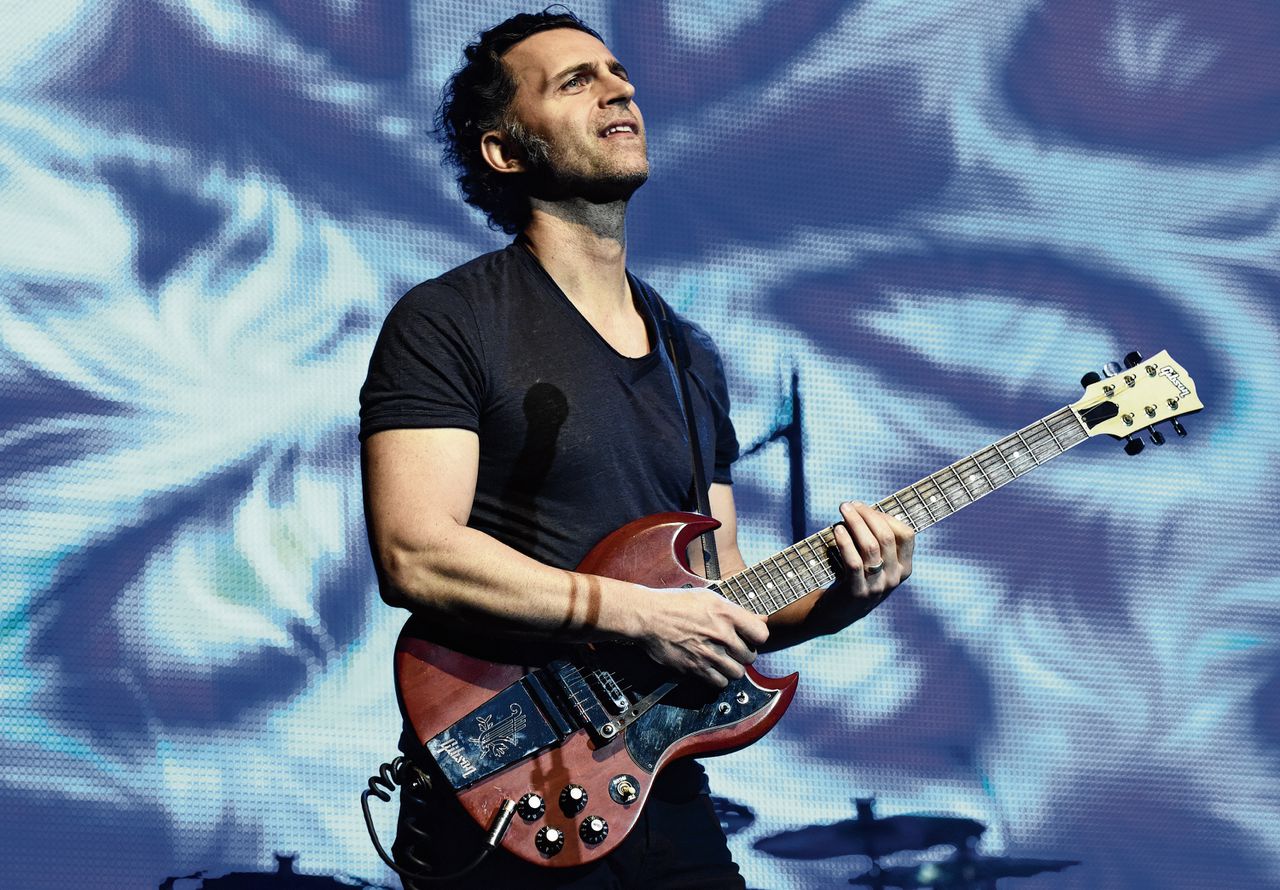 Dweezil Zappa blijft spelen in de geest van zijn vader NRC