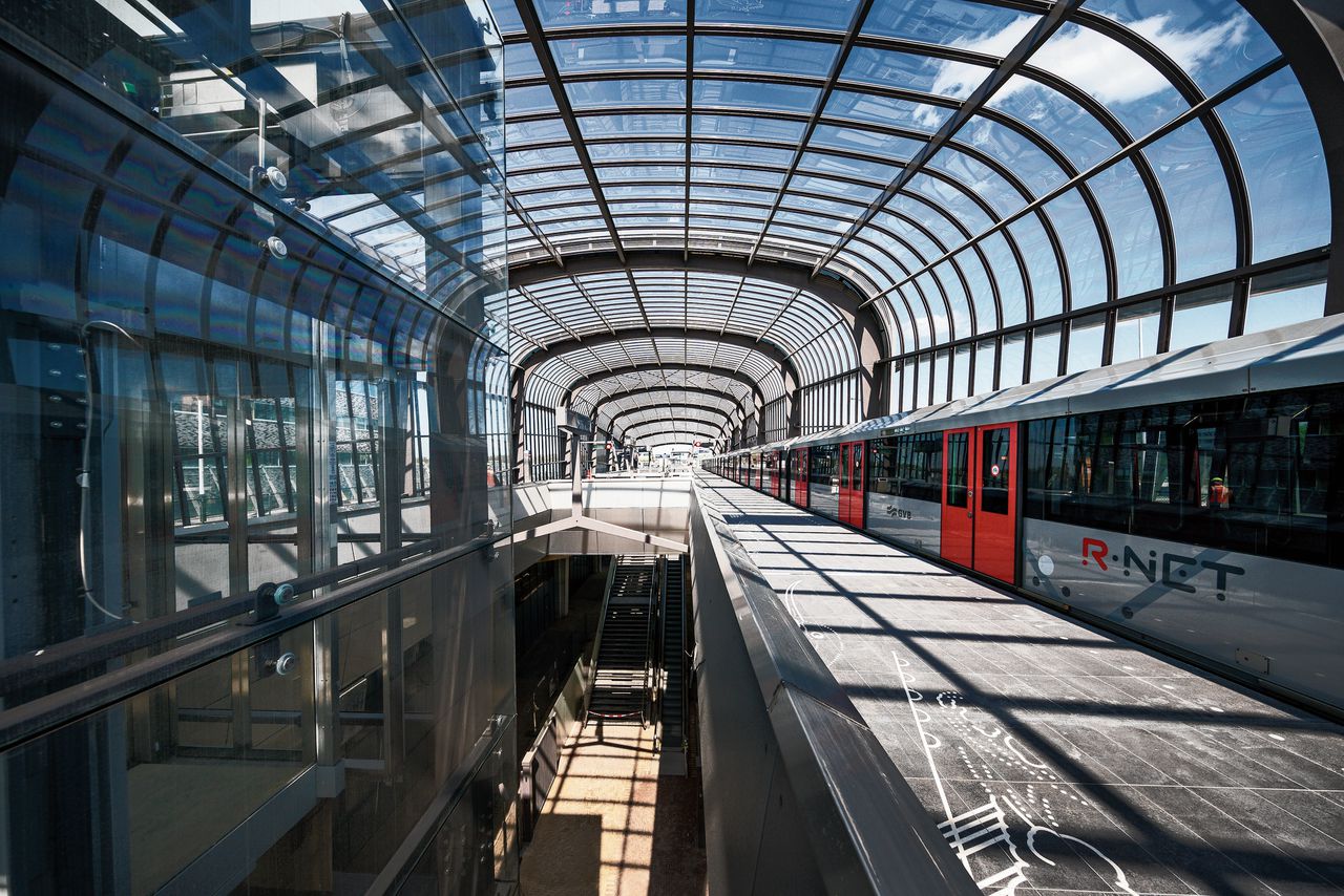 Station Noord op de Noord-Zuidlijn. Amsterdam wil de komende jaren metrolijnen aanleggen naar West en Schiphol.