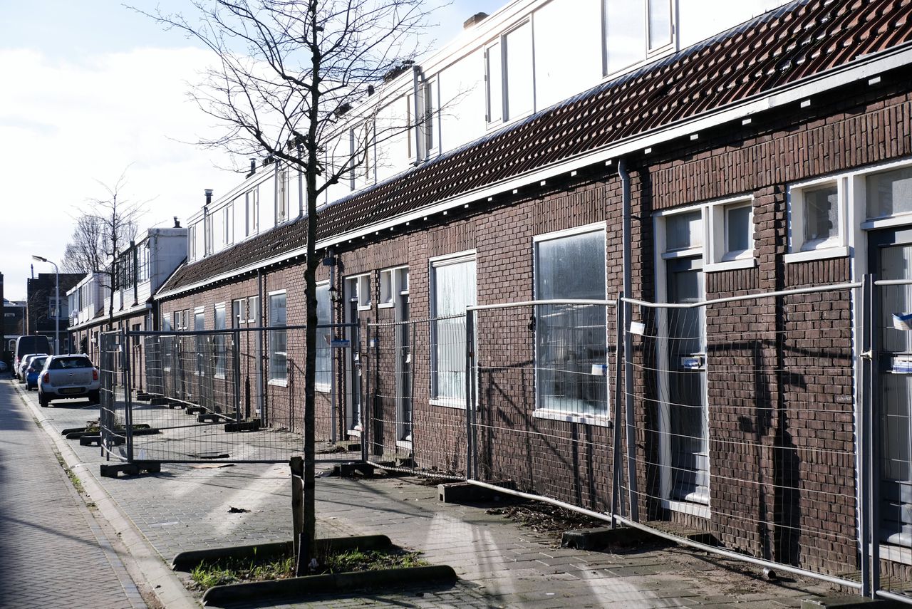 Een sloopproject in een arbeiderswijk in Zaandam, om ruimte te maken voor nieuwbouwwoningen.
