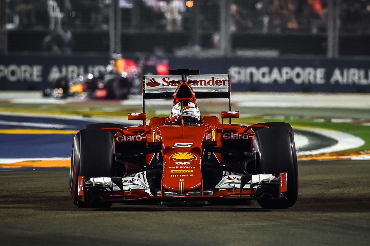Sebastian Vettel startte vanaf pole position en gaf de leiding in de race nimmer uit handen.
