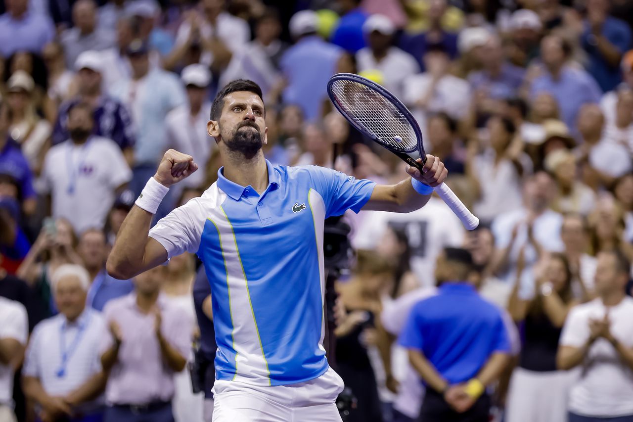 Djokovic verslaat Amerikaan Shelton en bereikt finale US Open 