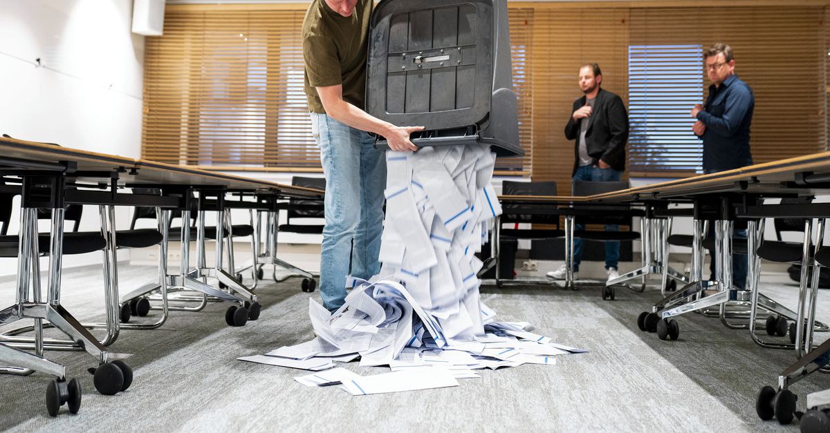 Herstemmers in Gorinchem kregen een appeltje mee: ‘Voor een gezonde democratie’