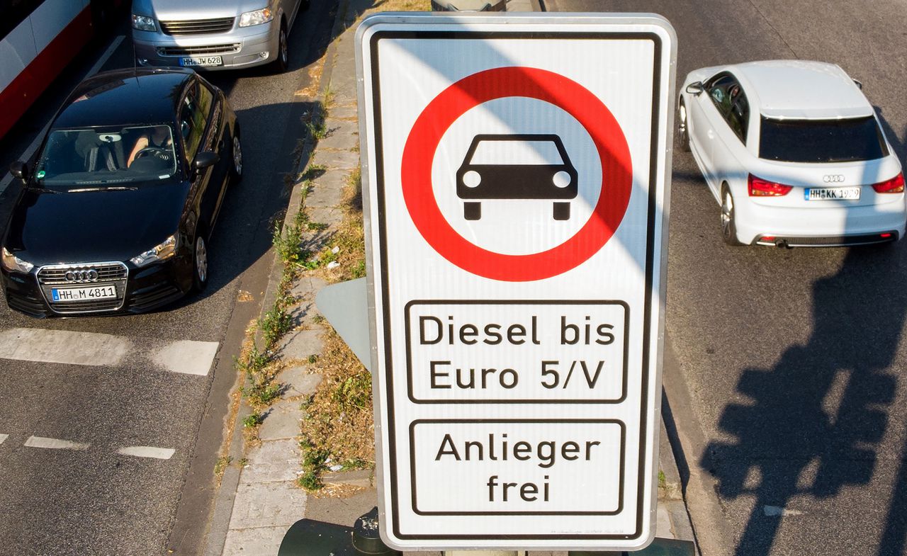 De maatregel in Hamburg moet een bijdrage leveren aan het verbeteren van de luchtkwaliteit in de stad.