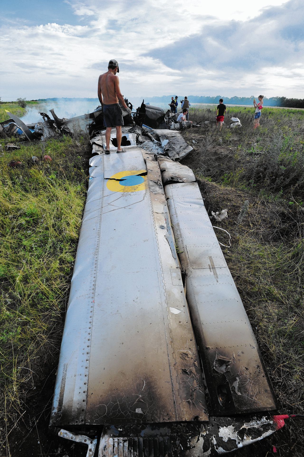 Wrak van de Antonov An-26 die op 14 juli 2014 werd neergeschoten