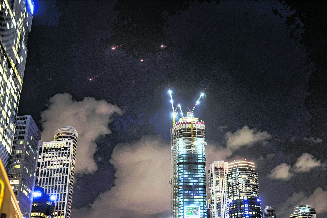 Oorlog in het Midden-Oosten: aandelen defensiebedrijven stijgen, bitcoin  daalt - NRC