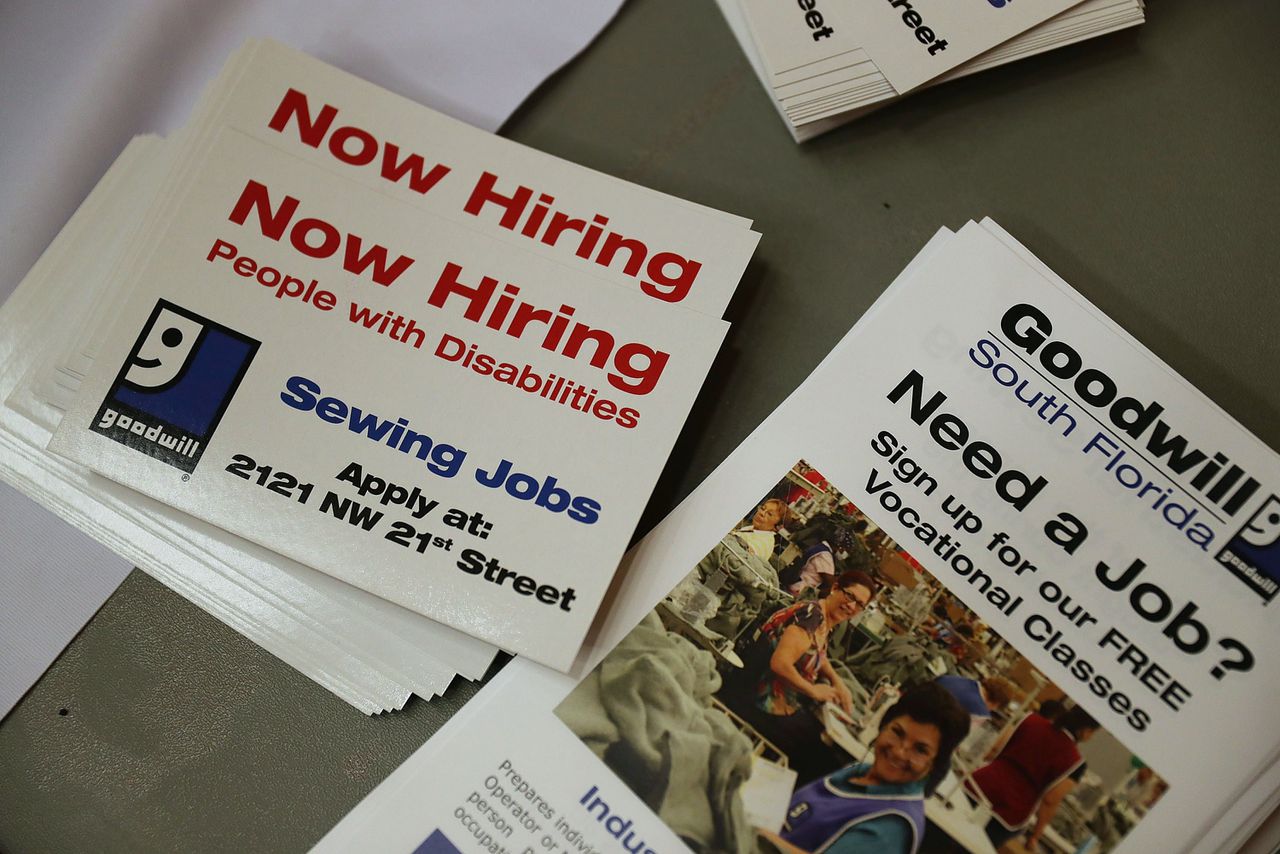 Veel Amerikanen hebben werk. De werkloosheid in april daalde naar 3,6 procent, het laagst in vijftig jaar.
