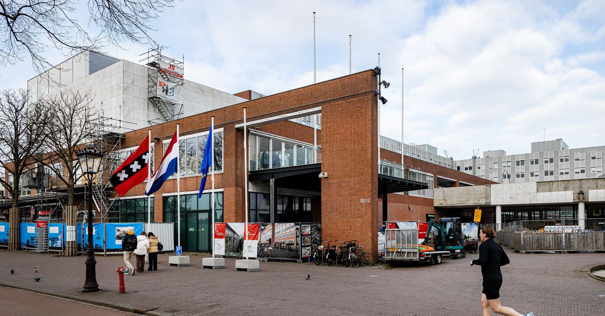 Wat wisten de wethouders precies over de misstanden bij Stek Oost, wilde de Amsterdamse gemeenteraad weten