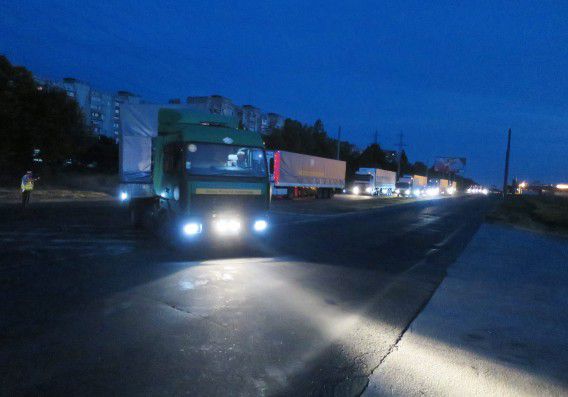 De eerste trucks van het Russische hulpkonvooi zijn weer terug in Rusland.
