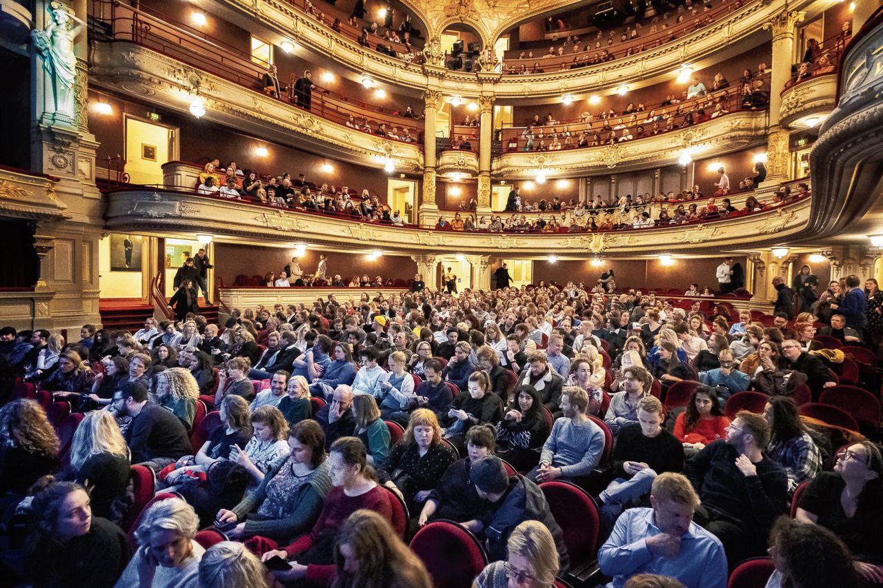 Minder theatervoorstellingen door hoge kosten en personeelstekorten 