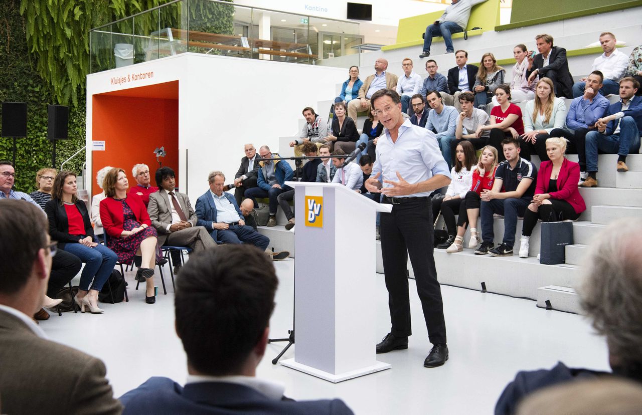 Minister president Mark Rutte (VVD) houdt een toespraak over de belangen van Nederland in de Europese Unie. Over een week gaat Nederland naar de stembus voor de Europese Parlementsverkiezingen.
