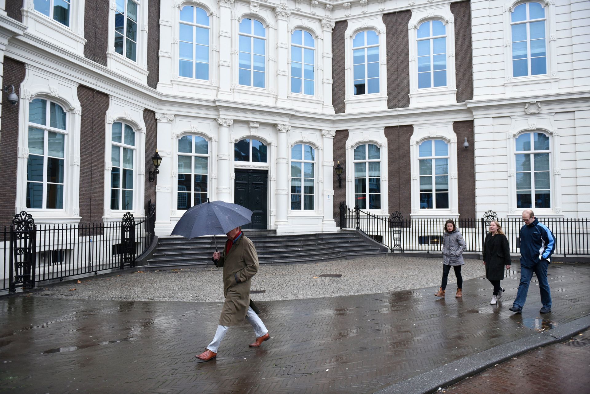 Opinie | Van onmacht naar macht kan via de bestuursrechter - NRC