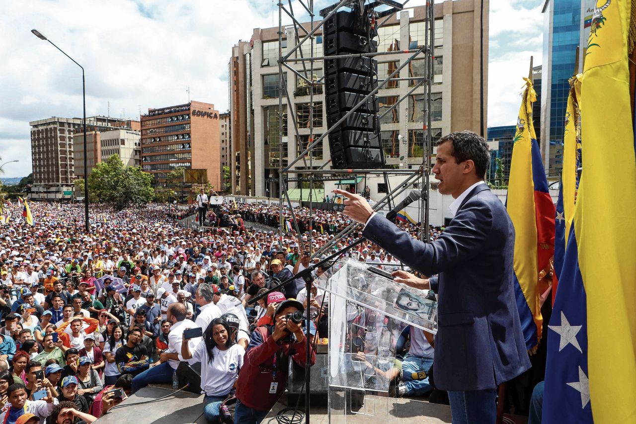 Parlementsvoorzitter Juan Guaido riep zich woensdag uit tot ‘interim-president’ van Venezuela.