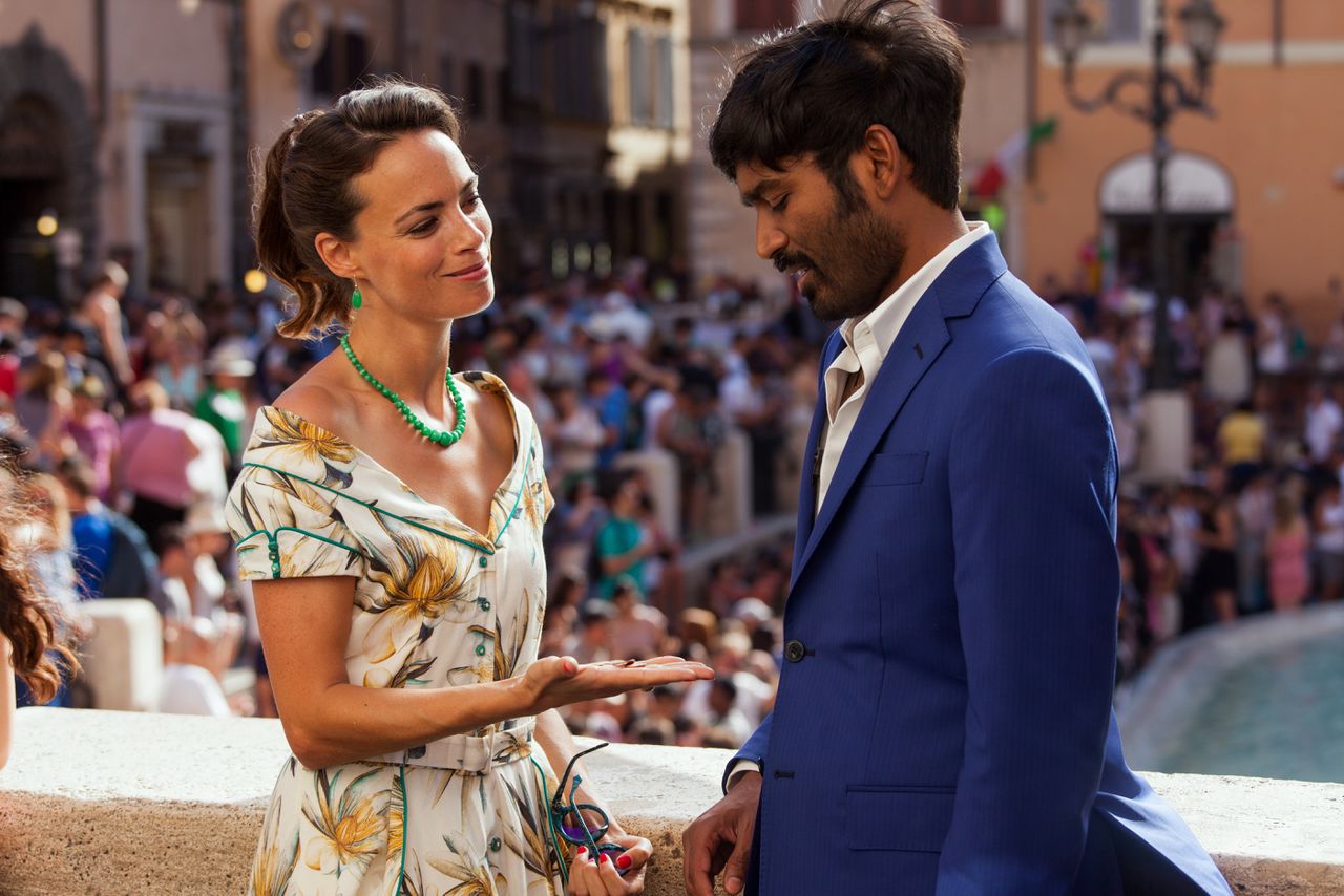 Bérénice Bejo en Dhanush in ‘The Extraordinary Journey of the Fakir’.