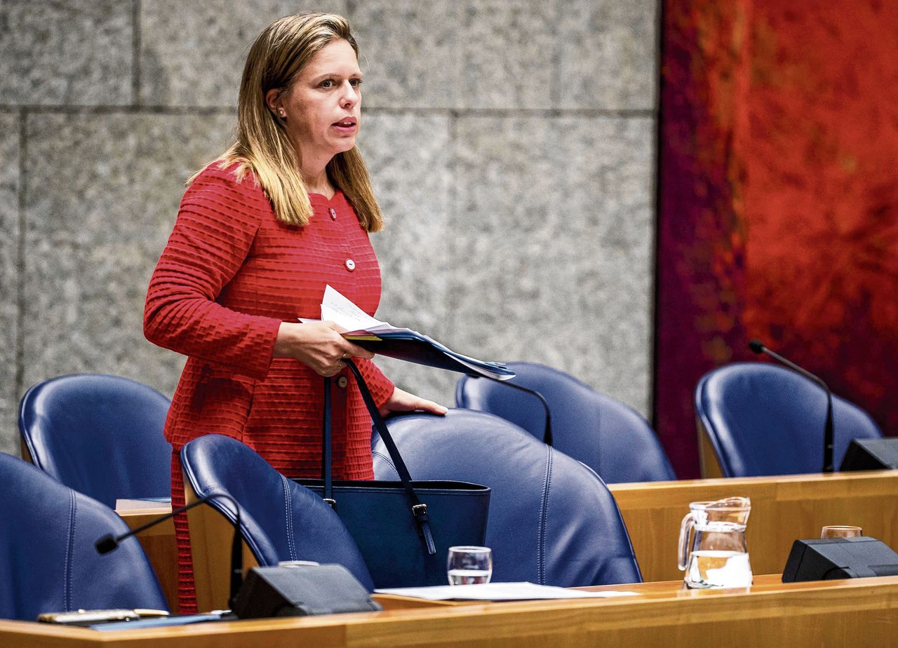 Minister Carola Schouten (Landbouw, Natuur en Voedselkwaliteit, ChristenUnie) tijdens het debat over de aanpak van de stikstofproblematiek.