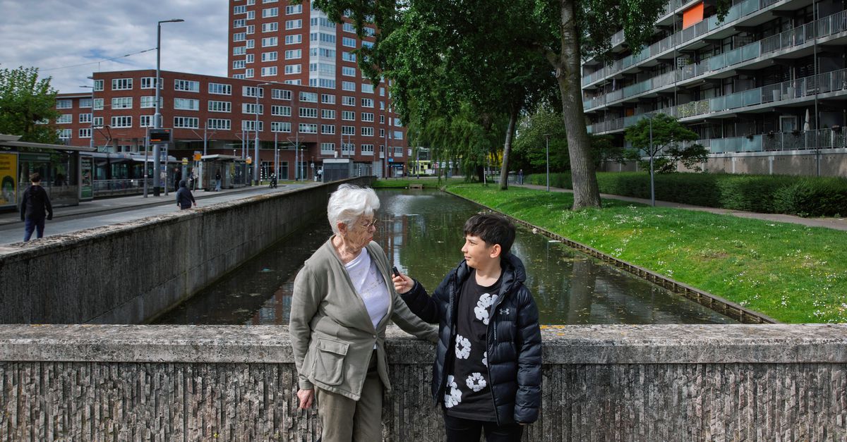 De elfjarige TikTokker Aras zoekt opa’s en oma’s: ‘Zulke mensen krijgen gewoon een plekje in mijn hart’
