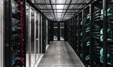 „We bouwen alles zelf”, zeggen Nebius-medewerkers over de kasten met servers die het bedrijf gebuikt. 