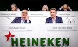 Topman Dolf van den Brink voorafgaand aan een aandeelhoudersvergadering van de Heineken.