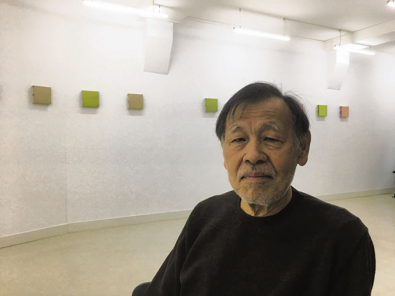 Tadaaki Kuwayama was goed bevriend met Donald Judd en Frank Stella, en exposeerde in 1966 samen met hen in het Stedelijk Museum.