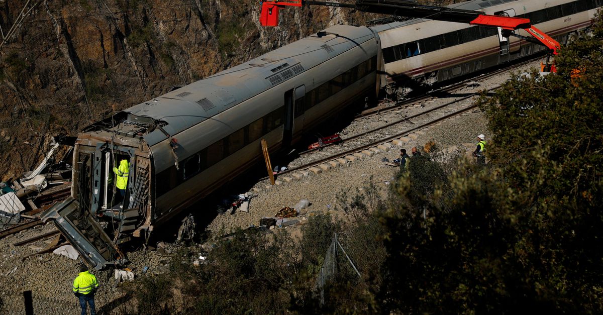 Nog tientallen vermisten na treinongeluk in Spanje, snelheidsbeperking op lijn tussen Madrid en Barcelona