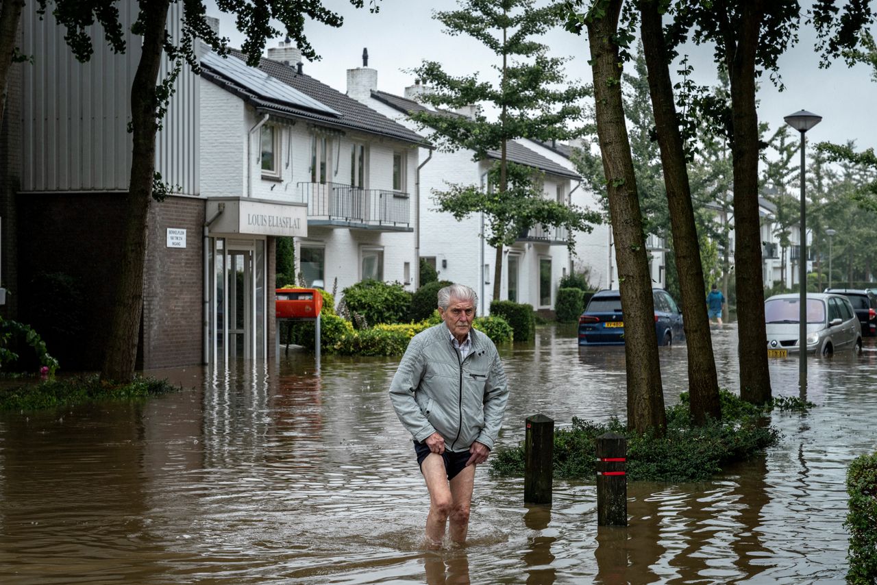 The majority of Dutch people believe that the cabinet is not doing enough climate change