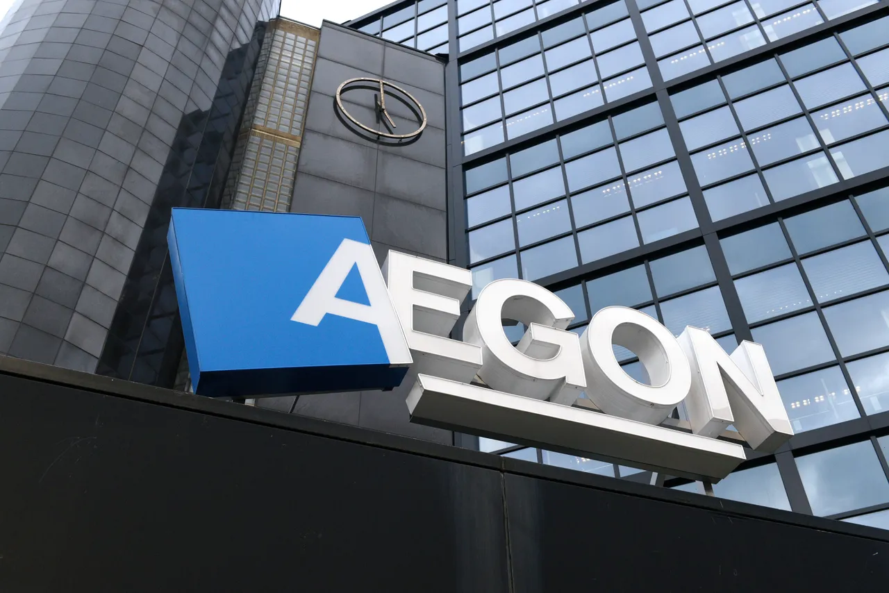 Aegon moet eerst krimpen om te groeien, vindt de nieuwe baas - NRC