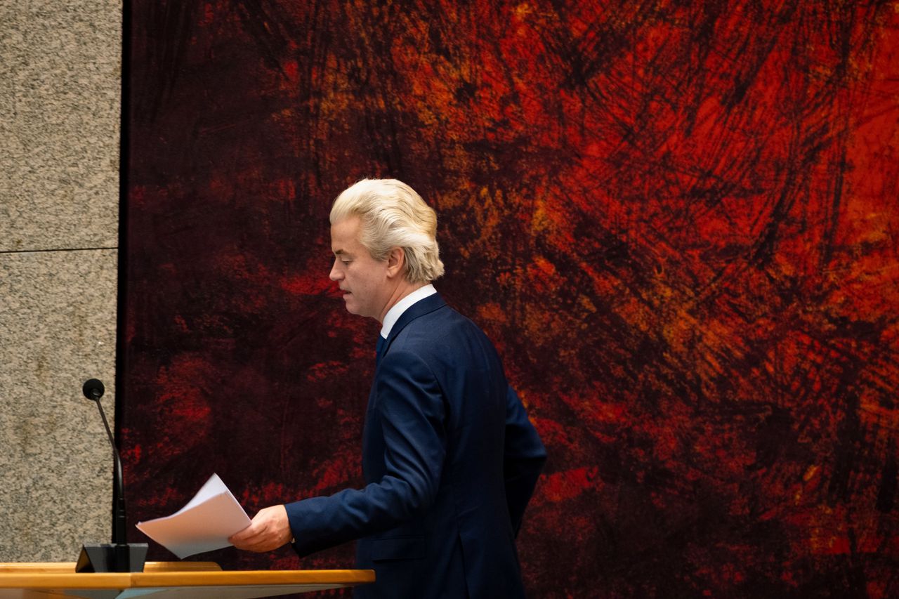 PVV-leider Geert Wilders tijdens het coronadebat in de Tweede Kamer op 1 april