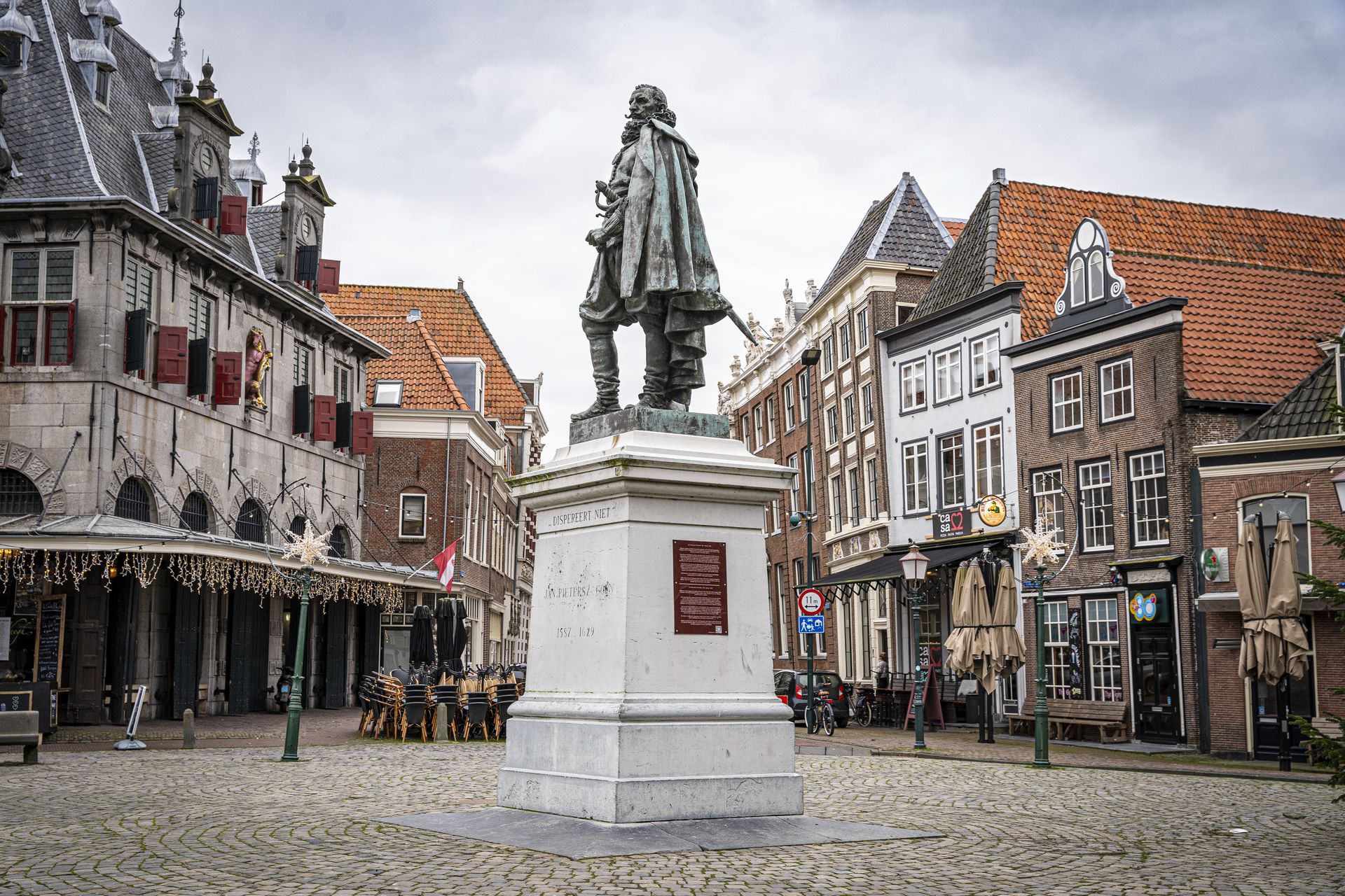 Hoorn stelt besluit over lot betwist standbeeld Jan Pieterszoon Coen