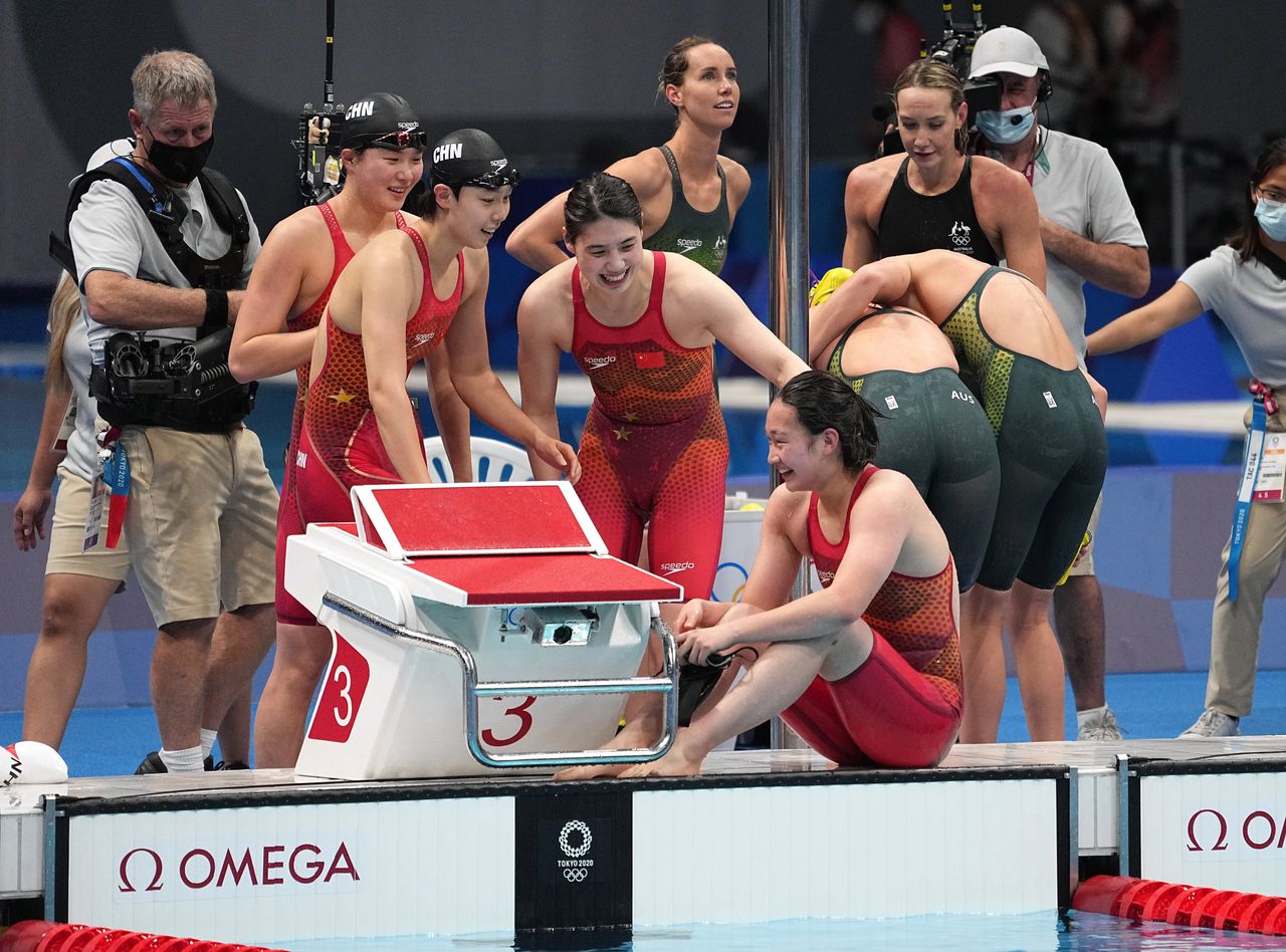 Dopingzaak van Chinese zwemmers uit 2021 roept veel vragen op – ‘Ze hadden direct geschorst moeten worden’ 