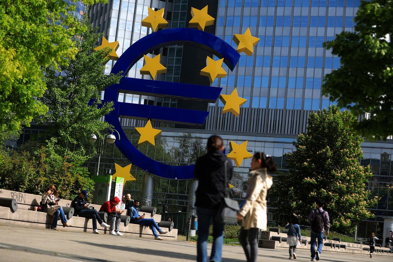 Vertraging van de groei is voer voor ECB-duiven als Draghi 