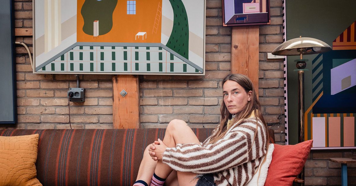 ‘Hij zei: óf je zet mijn naam op je hand of arm, óf ik sla je thuis in elkaar’