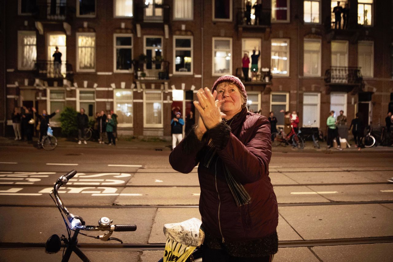 De zorg kreeg in maart nog een groot applaus van velen als steuntje in de rug voor het harde werk door het coronavirus.