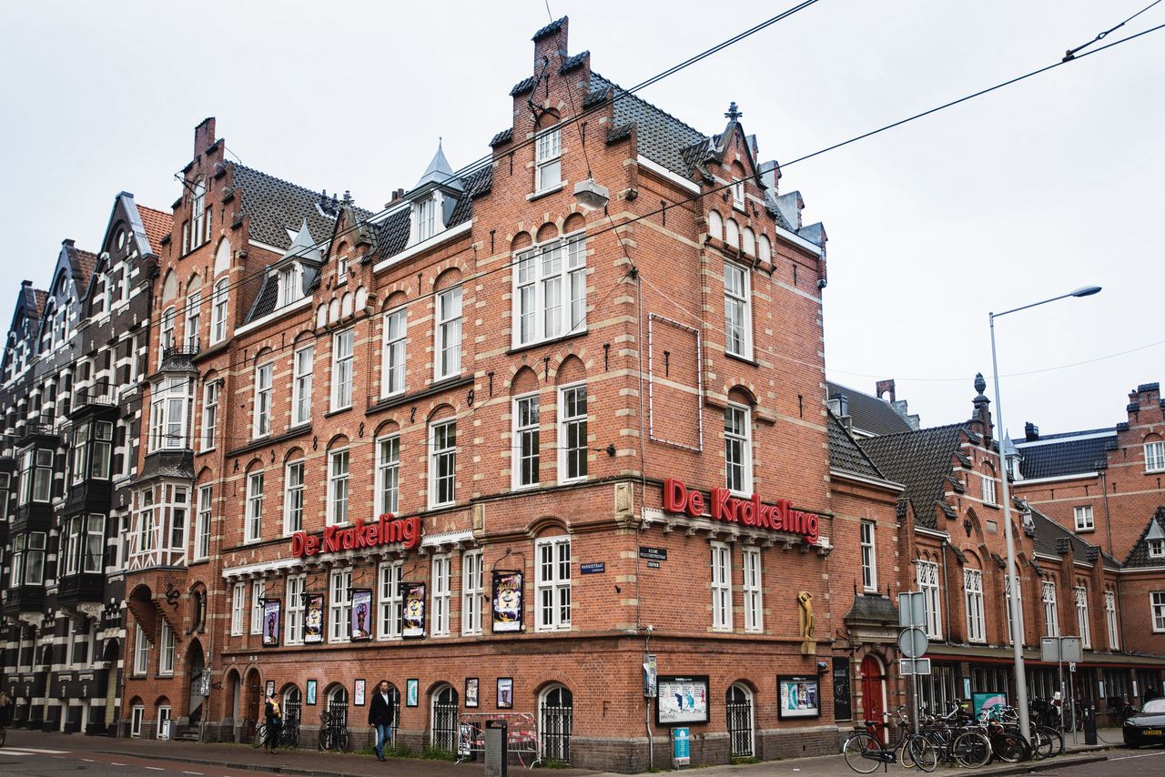 Het pand aan de Nieuwe Passeerdersstraat, tussen de Marnixstraat en de Leidsekade. Hier zat jeugdtheater De Krakeling 42 jaar.