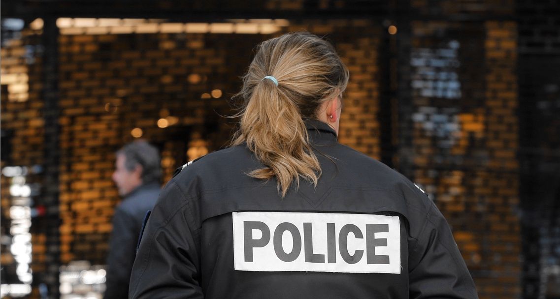 De Franse politie weet nog niet wat het motief voor de beschieting van een Tsjechische bus in het zuidoosten van Frankrijk is.