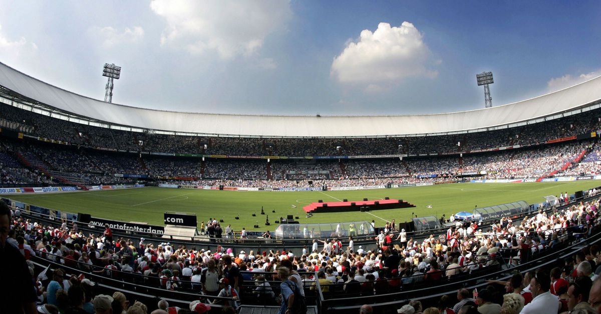 Als De Kuip Zich Tegen Je Keert Ben Je Verloren Nrc