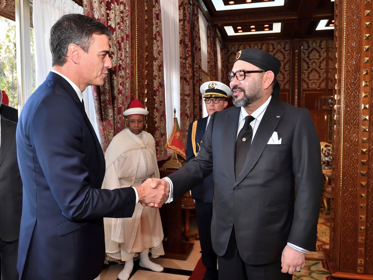 Premier Sánchez ergert Spaans parlement met bezoek aan Marokko 
