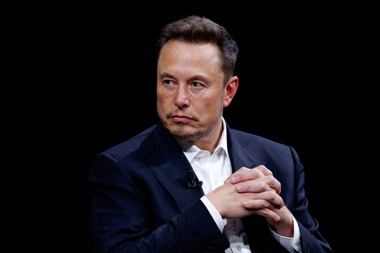 Opnieuw dalende winst bij Tesla, door ontslagronde en AI-investeringen 