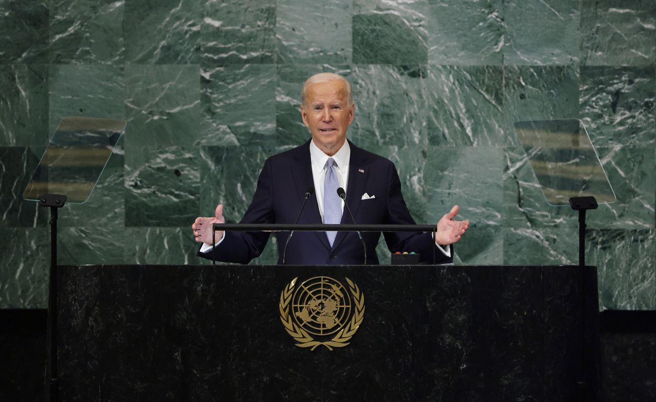 De Amerikaanse president Joe Biden terwijl hij woensdag de 77ste Algemene Vergadering van de Verenigde Naties in New York toespreekt.