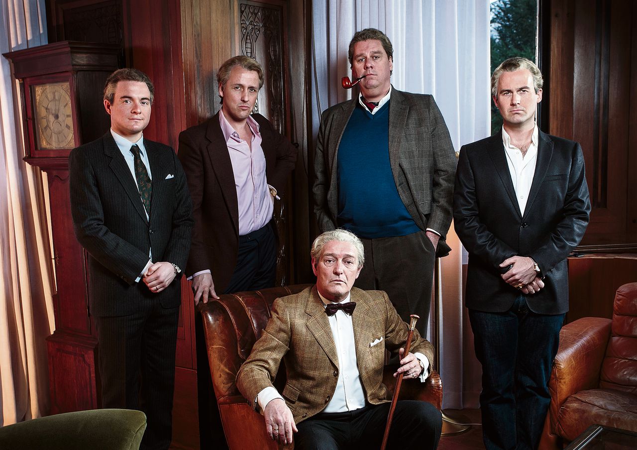 Cast van tv-serie De Maatschap,met Daan Schuurmans als het zwarte schaapFoto VPRO/ Michel Schnater