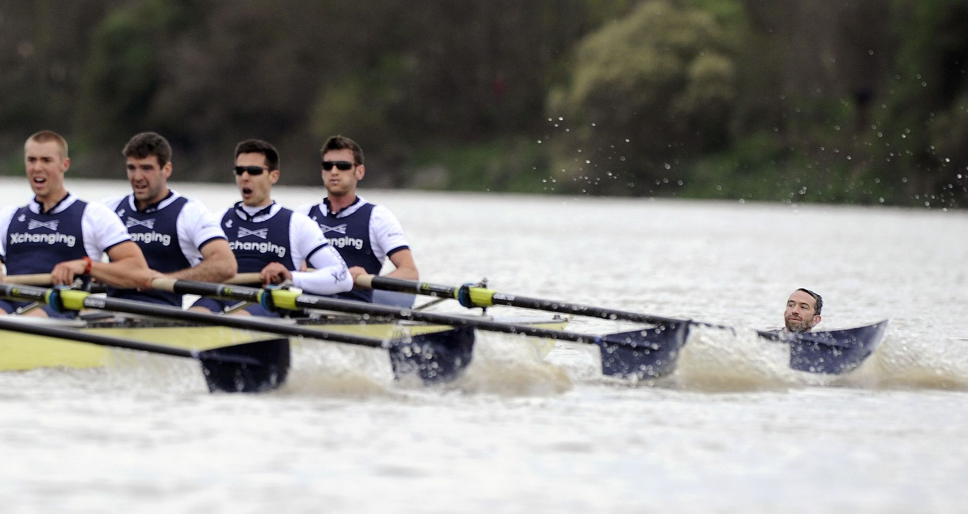 Оксфорд Кембридж регата. The Oxford and Cambridge Boat Race. Уэнсдей гонка на лодках. Cambridge Boat Racing.