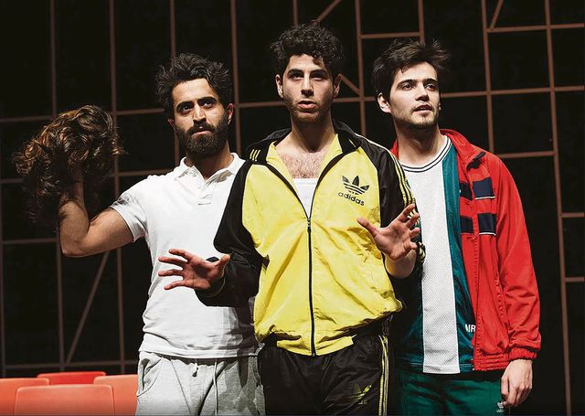 Saman Amini, Majd Mardo en Vanja Rukavina in ‘Nobody Home’ (2014).