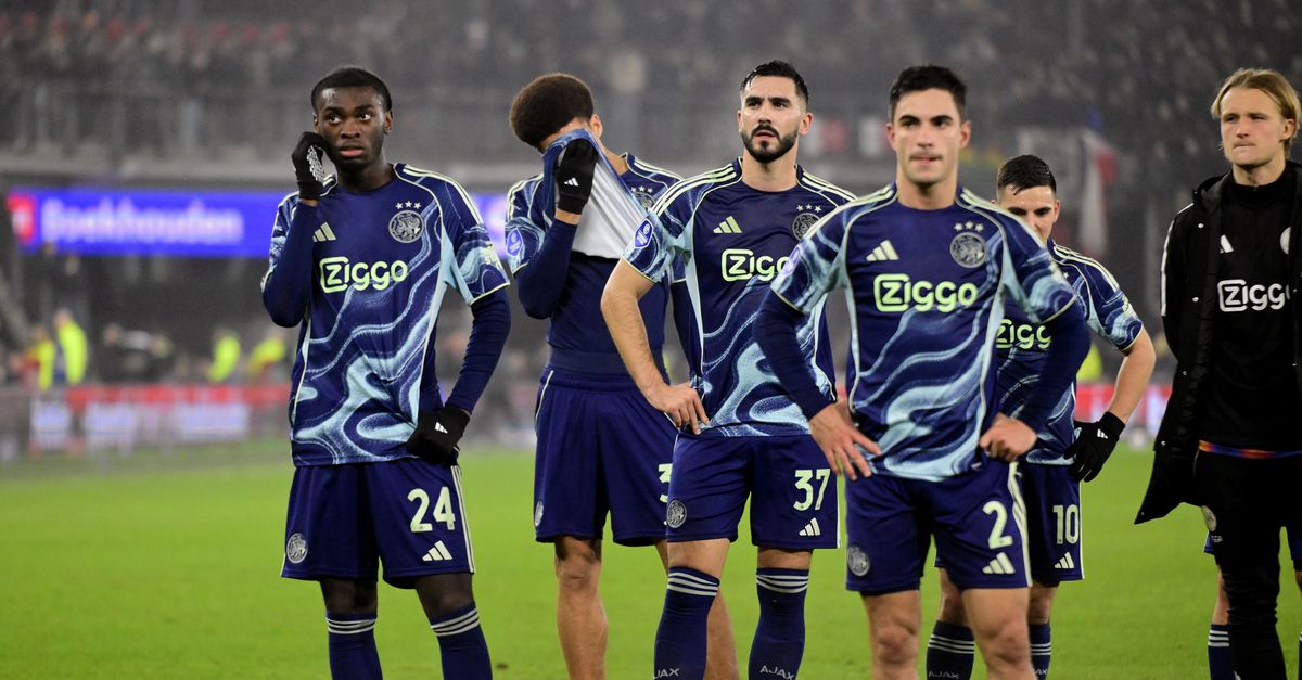De bekerblamage tegen AZ bevestigt: het sportieve herstel van Ajax is uiterst broos