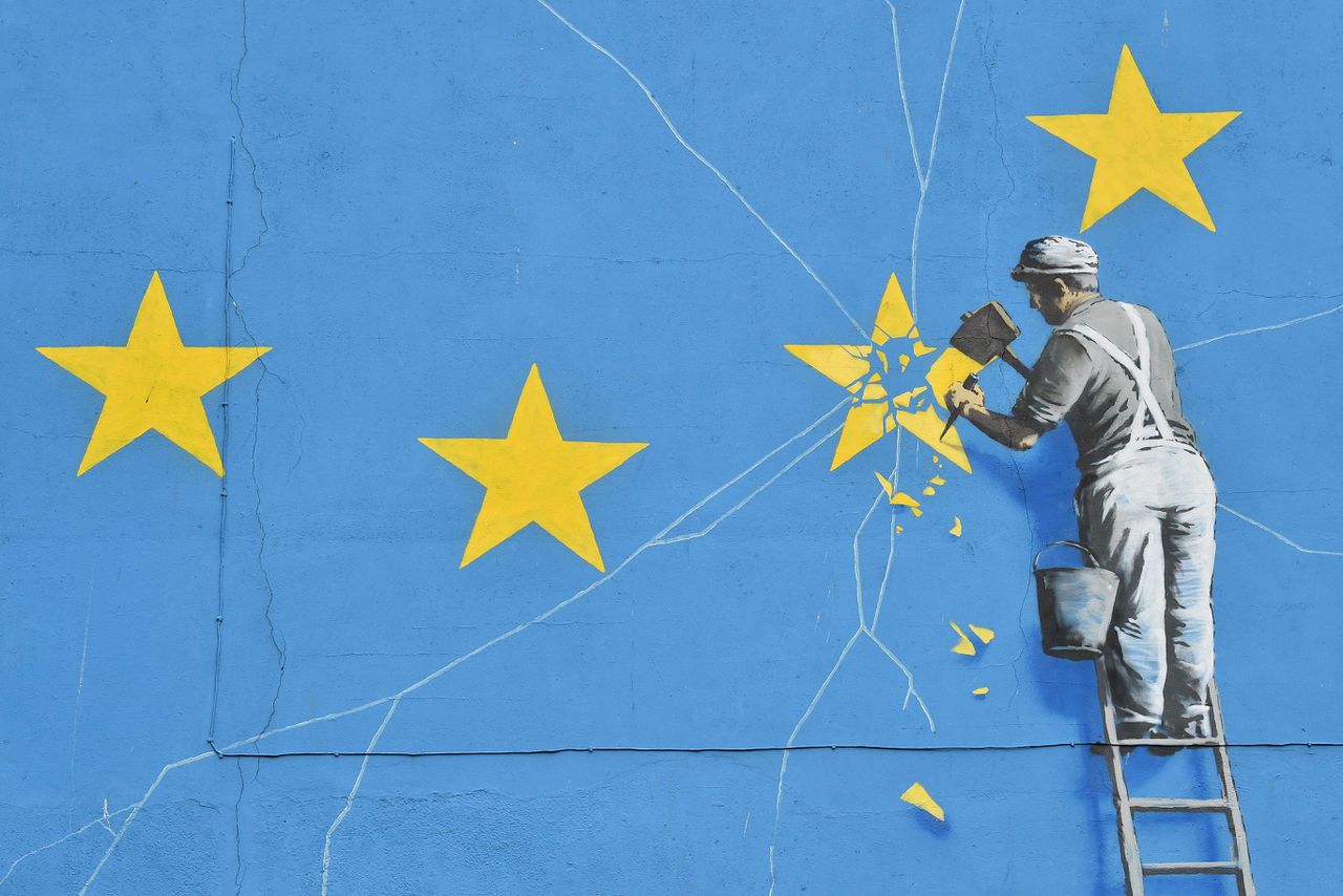 Kunstwerk met Europese sterren dat Banksy in januari 2019 in Dover maakte over de Brexit.